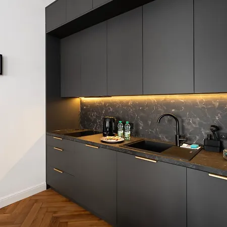 Brick & Art By Bookinghost *