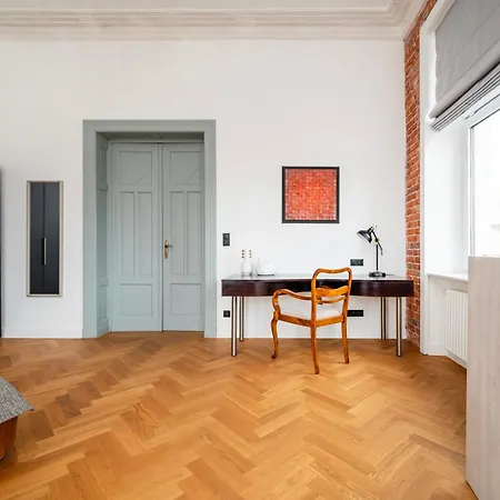 Apartman Brick & Art By Bookinghost