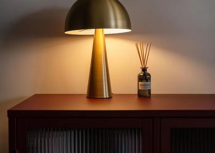 Brick & Art By Bookinghost Apartman